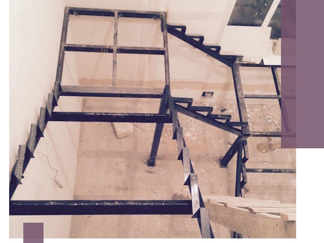 Монтаж лестниц на металлокаркасе в Сургуте быстро и качественно