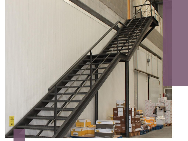 Лестницы для производства в Сургуте — изготовление и монтаж
