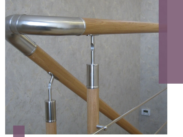 Комбинированные перила на заказ в Сургуте — монтаж и производство