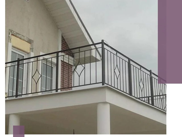 Изготовление балконных ограждений в Сургуте из металла и стекла