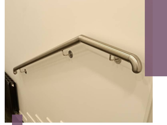 Изготовление пристенных поручней в Сургуте под ключ за сроки